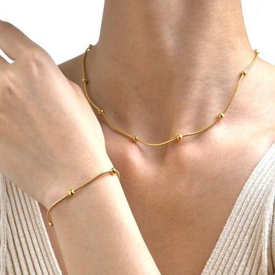 گردنبند و دسبتند توپی