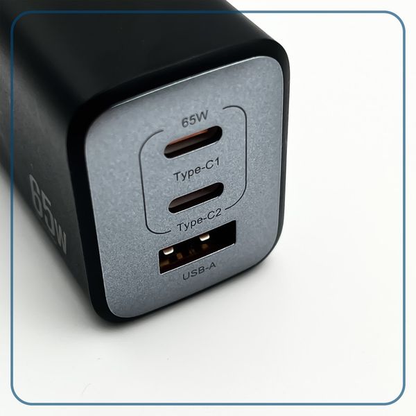 شارژر دیواری 65 وات وونک مدل PD-65W به همراه کابل دو متری USB-C