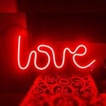 تابلو نئون فلکسی طرح لاو