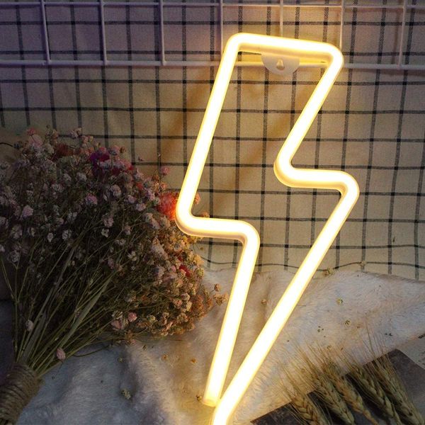 چراغ نئونی دیواری طرح صاعقه