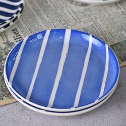 کیک خوری آبی راه راه