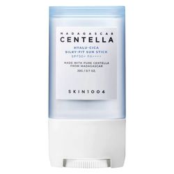 استیک ضد آفتاب بی‌رنگ سانتلا، SPF 50، مدل skin1004، مناسب انواع پوست با حجم 20 میلی‌لیتر، محافظت‌کننده در برابر اشعه‌های UVA و U