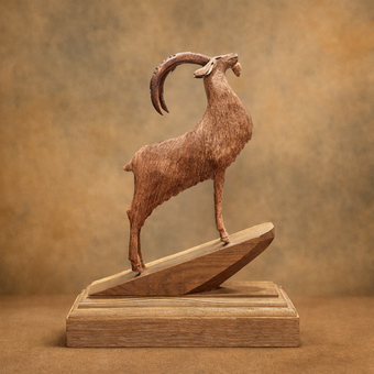 مجسمه چوبی بز کوهی