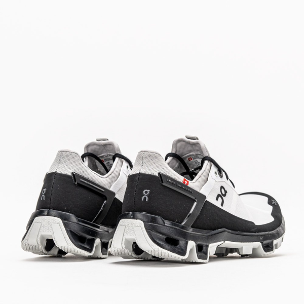 On Cloudventure Peak