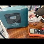 پاور استیشن قابل حمل V-TAC 1000W مدل VT-1001 با ظرفیت باتری 328 هزار میلی آمپر ساعت