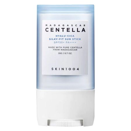 استیک ضد آفتاب بیرنگ سانتلا، SPF 50، مدل skin1004، مناسب انواع پوست با حجم 20 میلیلیتر، محافظتکننده در برابر اشعههای UVA و U