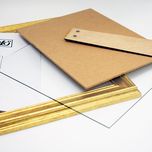 قاب عکس پی وی سی سه سانتی طلایی سایز 21×16 سانتی متر