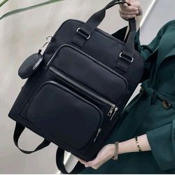 کوله پشتی دانشجویی ، مدرسه ای دخترانه دوکاره