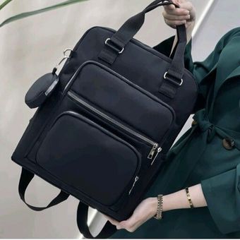 کوله پشتی دانشجویی ، مدرسه ای دخترانه دوکاره