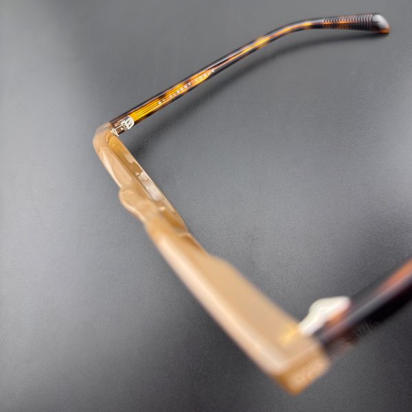 فریم عینک طبی پنتوس آلبرت وگ مدل S31102-C3-1 مناسب برای صورت گرد و بیضی