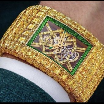 سایت فروشگاهی کالاهای آنتیک و لوکس