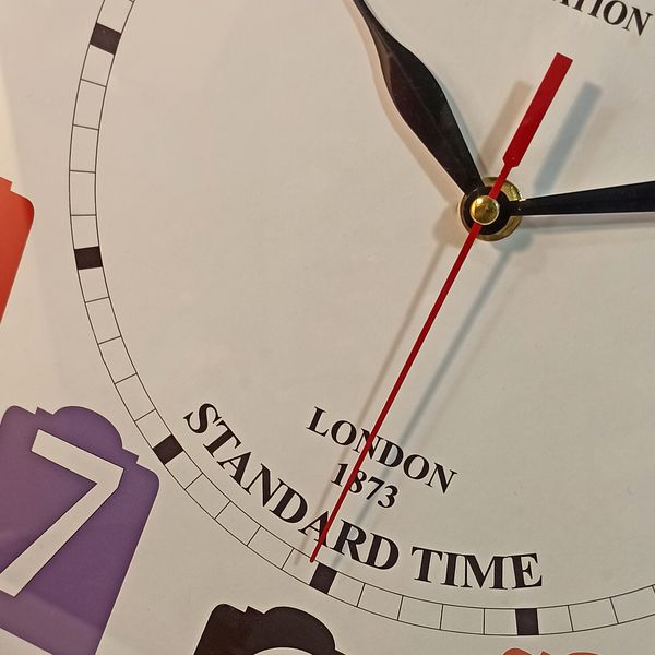 ساعت دیواری لوتوس کد 023