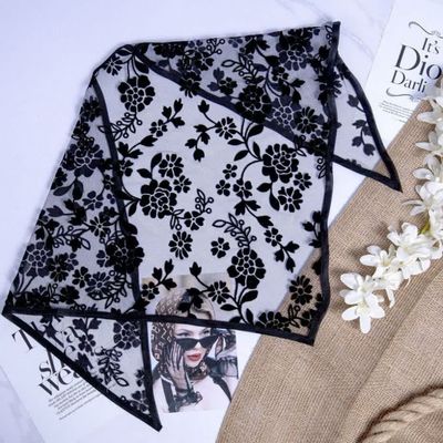 روسری سه گوش طرح گل 2