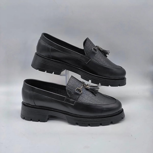 لوفر منگوله دار