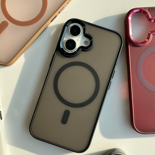 قاب آیفون مگسیف مات دور لنز متال🔮