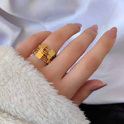 انگشتر چندلاین مربع ۱۲۵۳