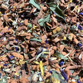 چای میوه ای سیب و به و دارچین طبیعی 500 گرمی