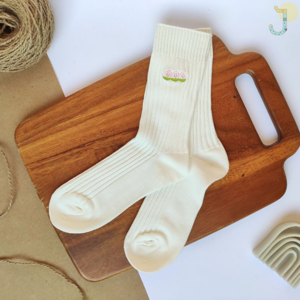 جوراب ساقدار کبریتی زنانه با گلدوزی شکوفه برند وارداتی درجه یک