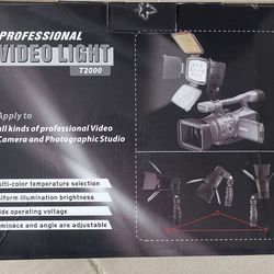 نورافکن مدل PDX T2000 Video Camera Light 10 LEDs