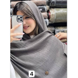 شال برشکا طرح دکمه