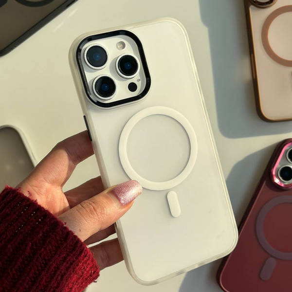 قاب آیفون مگسیف مات دور لنز متال🔮