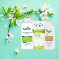 پک روتین پوست خشک سیمپل Simple اورجینال با ضد آفتاب بسته 3 عددی