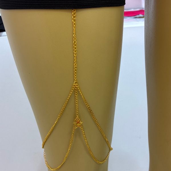 زنجیر دور ران پا طرح ستاره