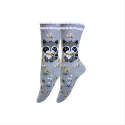 جوراب نخی ساق دار زنانه طرح راکون طوسی