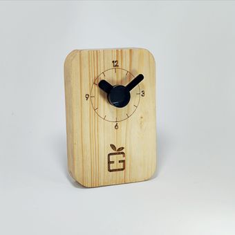 ساعت چوبی 4700