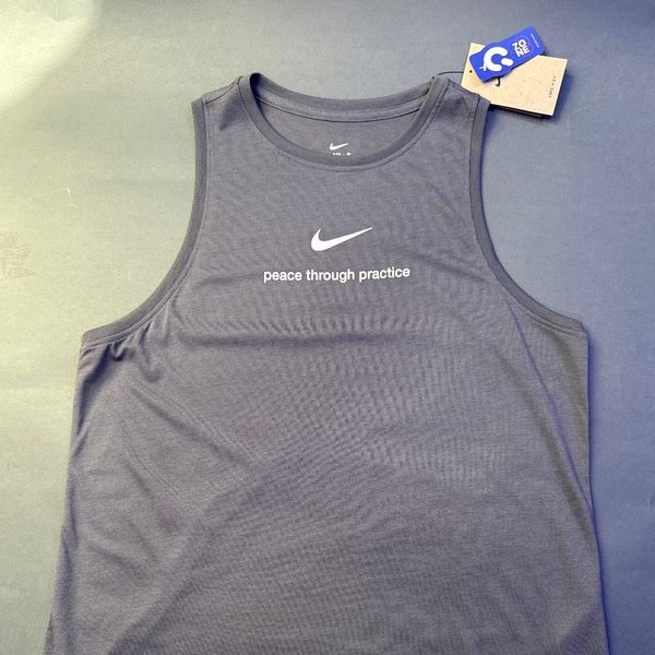 تاپ خاکستری نایکی