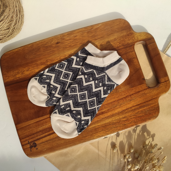 جوراب مچی ژاکارد زنانه طرح زیگزاگ برند روپاپا