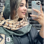 شال نخی طرح مربع
