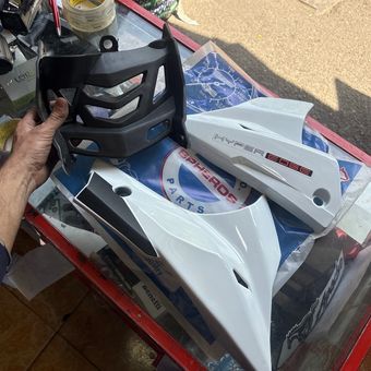 اسپایلر اپاچی سفید