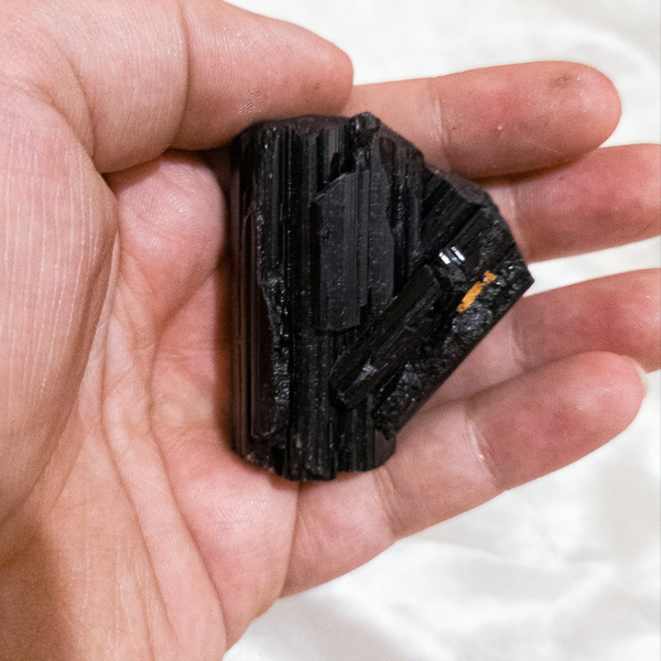 تورمالین سیاه