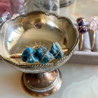 بنگل برنجی (آپاتیت)