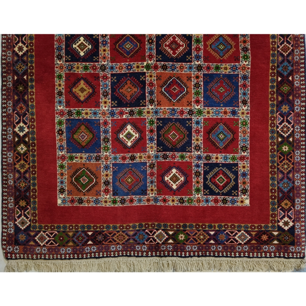 فرش دستباف سایز قالیچه سه متری(تمام پشم یلمه طرح اسپرت دور خلوت خشتی)کد 1677