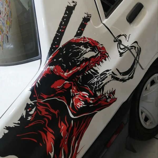 برچسب خودرو ونگارد طرح VENOM