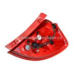 چراغ عقب چپ روی گلگیر اچ سی کراس شرکتی