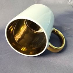 ماگ دسته و داخل طلایی
