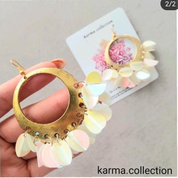 گوشواره سفید هفت رنگ