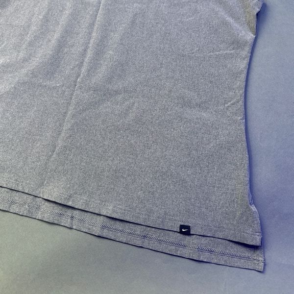 تاپ یقه دار نایکی