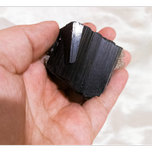 تورمالین سیاه