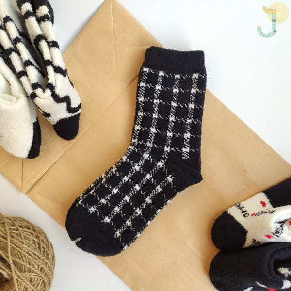 جوراب نیم ساق بوکله زنانه میکس سفید مشکی برند COCO & HANA