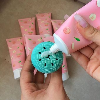 فوم شست‌وشوی صورت هلو و آمینو اسید