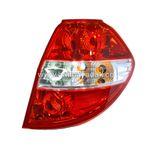 چراغ عقب راست روی گلگیر اچ سی کراس شرکتی