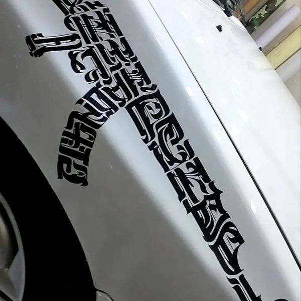 برچسب خودرو ونگارد طرح کلاشینگکف