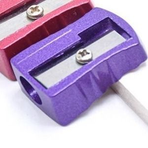 تراش اسکول فنس ( schoolfans )  فلزی یک قلو   کد FA 92666 رنگبندی (بنفش - سبز - آبی - قرمز )