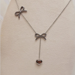 گردنبند طرح پاپیون و آویز دار قلب نقره ای