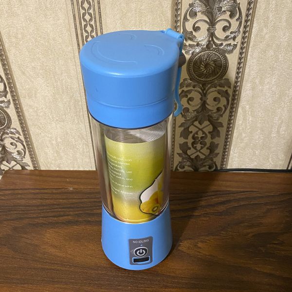 شیکر شارژی