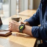 ساعت هوشمند سامسونگ مدل Galaxy Watch 7 44mm دارای قابلیت های کنترل موسیقی (Music Player) بند پلاستیک*687